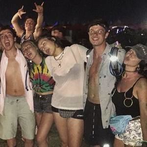 Meet your Posher, Max